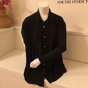 ET VOUS SILK BILLOWY black BUTTON DOWN SHIRT.Small